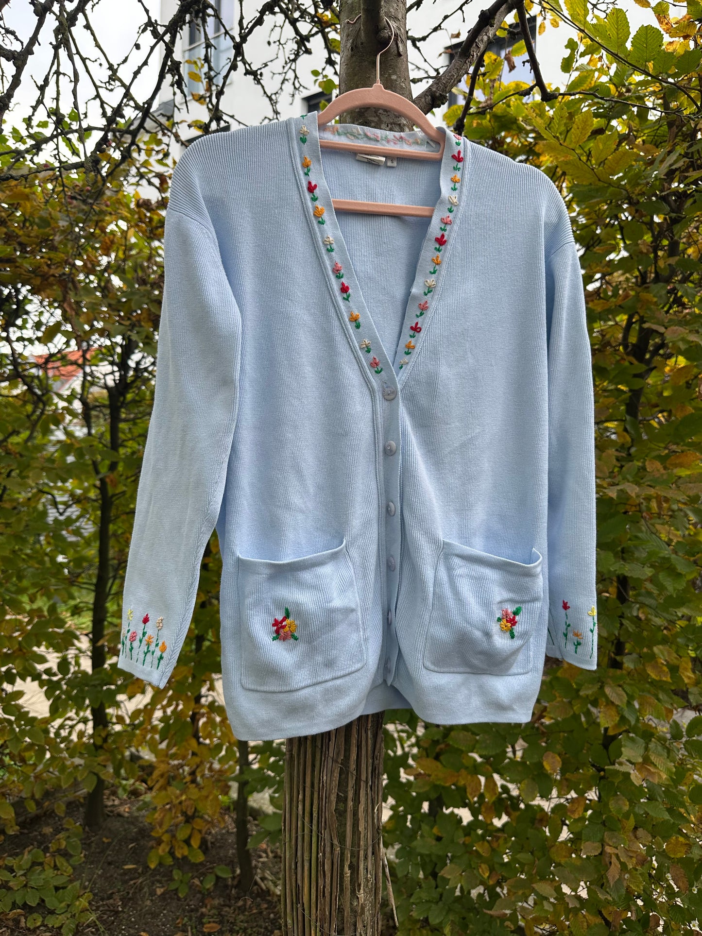 Blaue Cardigan